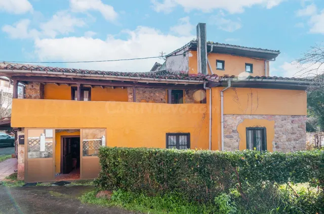 Casa típica asturiana con historia y gran potencial en Soto 