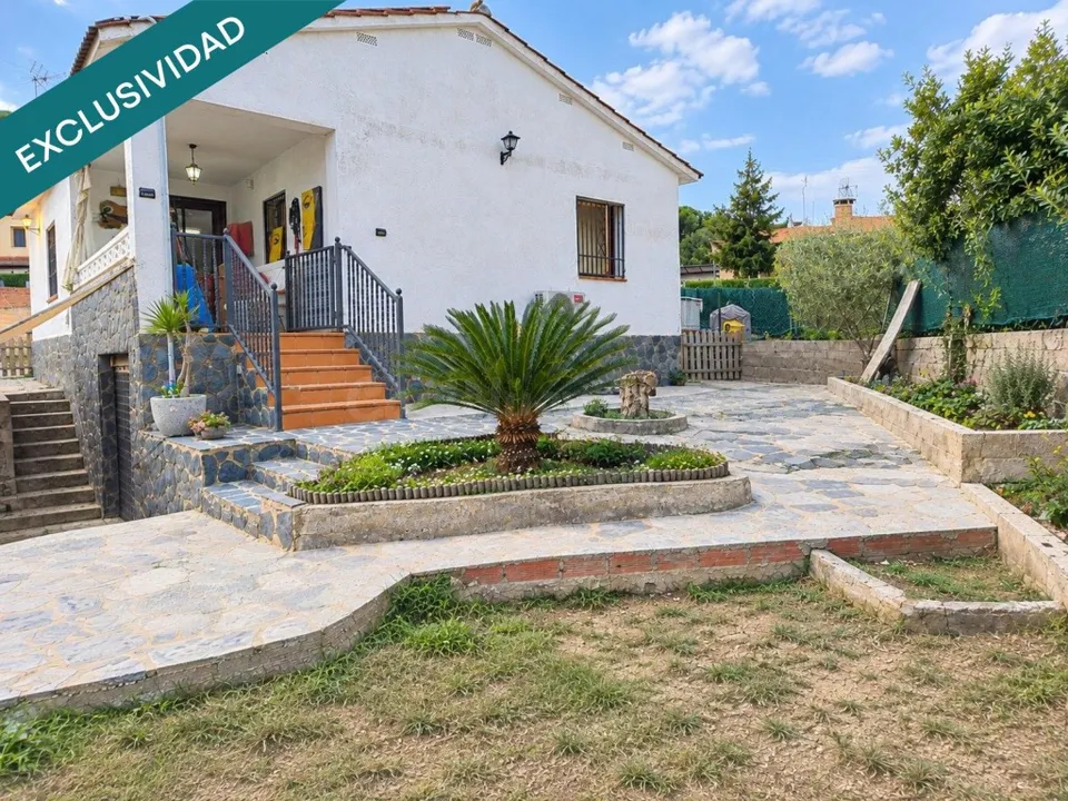 Casa en venta  en Maçanet residencial con Placas solares y terreno semiplano