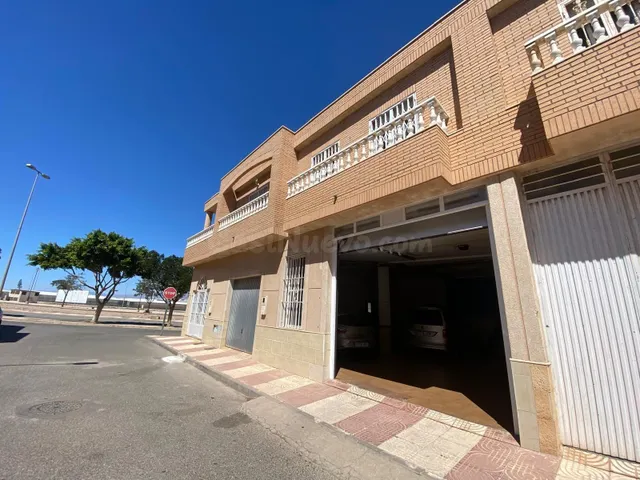 Casa 4 habitaciones 148m² en venta - Carretera La Mojonera - foto 3