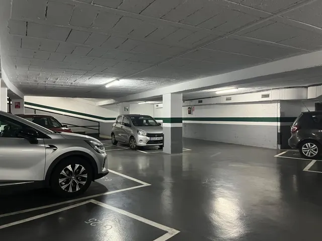 Plaza de parking en venta en calle Sardenya, Barcelona: 7,09 - foto 4