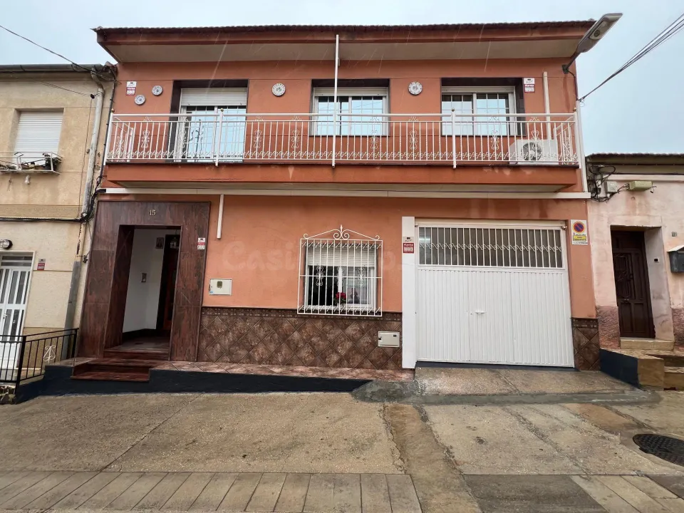 ESPECTACULAR VIVIENDA EN LOS RAMOS (MURCIA)