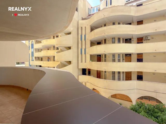 La Veleta! Acogedor apartamento exterior , con amplia terraza y vistas laterales al mar ubicación en urbanización exclusiva con piscina a 150 metros del mar — 29