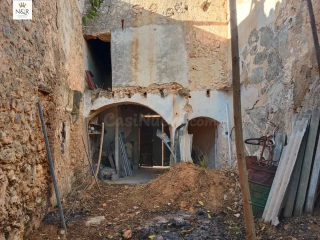 CASA A REFORMAR CON JARDÍN - foto 4