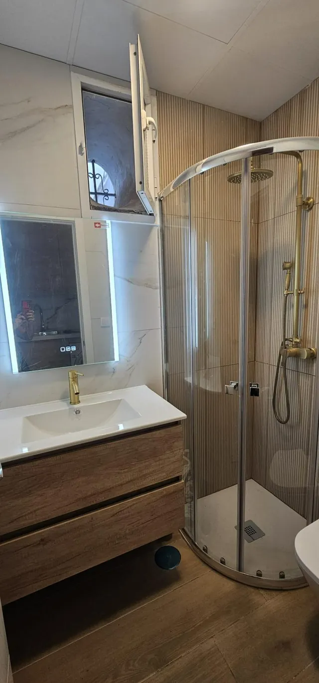 Piso reformado de 75m2 equipado para entrar a vivir, con patio privado en el Centro — 13
