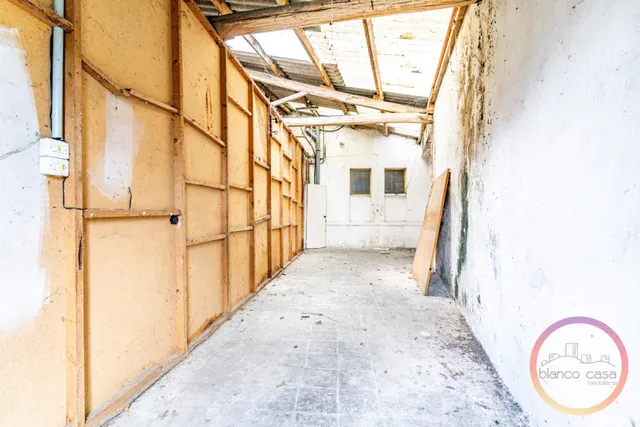 ✨ AMPLIO LOCAL COMERCIAL EN EL CENTRO DE CARBALLO – 450 €/ME - foto 5