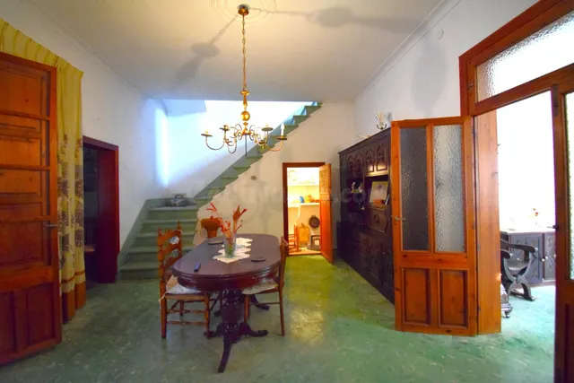 Casa de pueblo con patio y garaje en Muro - foto 5