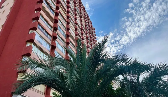 Espectacular piso reformado con diseño y calidad,  con vistas impresionantes al mar y Benidorm. — 38