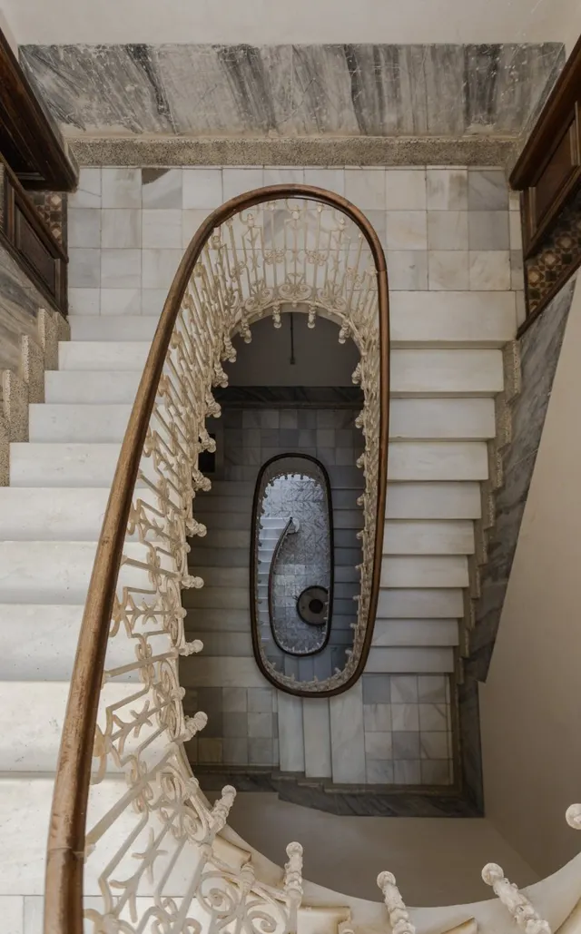 EDIFICIO HISTORICO EN PLENO CENTRO DE LA UNION — 13