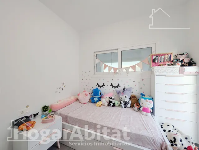 ¡Precioso Chalet! Seminuevo, amplio y luminoso, con piscina privada, garaje y jardín — 23