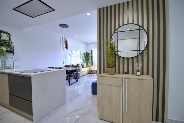 Apartamento con vistas al mar 500 m de la playa — 2