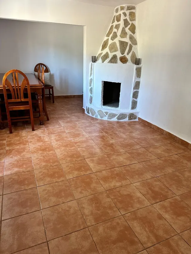 Finca rústica con construcción, agua y 1.875 m2 a pocos minutos de Sagunto — 9