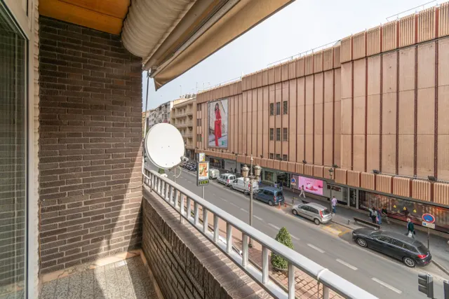 ESPECTACULAR VIVIENDA EN ACERA DEL DARRO — 9