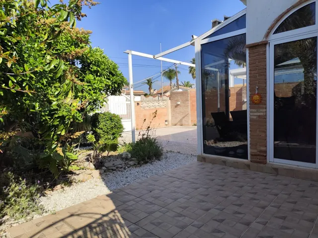 Chalet Independiente en La Florida - Espacio, Comodidad y Op - foto 4