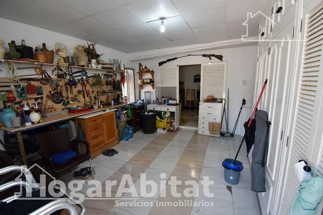 ¡chalet con piscina, zona de aparcamiento, placas solares y gran parcela! — 45