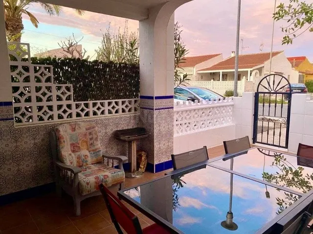 Casa 2 habitaciones 1330m² en venta - torrevieja