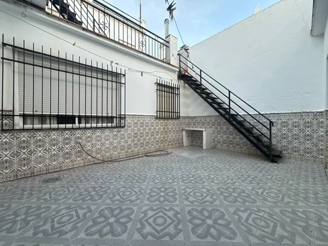 Magnífica vivienda de planta baja en Lepe – reformada, amueblada y con encanto andaluz — 13