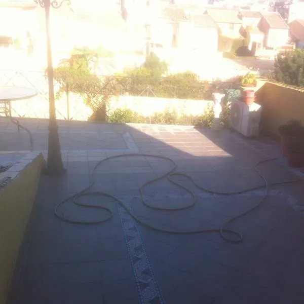 CASA  IMPRESIONANTE CON UNA PARCELA DE TERRENO DE 200 METROS — 3