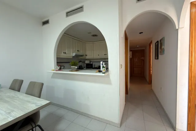MAGNIFICA VIVIENDA CON PISCINA COMUNITARIA Y GARAJE INCLUIDO EN EL PRECIO — 8