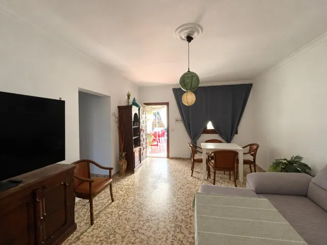 Chalet 4 habitaciones 160m² en venta - AVD. DE EUROPA — 13