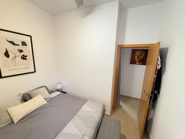 Apartamento luminoso y espacioso en la acogedora Formentera. Cerca de colegios y comercios, a 10 min a pie de Benijófar, a 3,5 km del La Marquesa Golf, y a solo 11 km de las playas de Guardamar. — 19