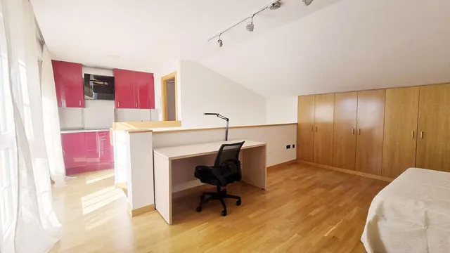 ¡EN ALQUILER PARA ESTUDIANTES! PISO TIPO ESTUDIO EN EXCLUSIVO CHALET EN VILLANUEVA DE LA CAÑADA — 6
