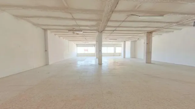 Local comercial 321m² en venta - Los Angeles - foto 4