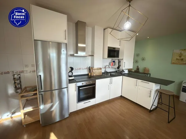 Se vende apartamento seminuevo en puente castro — 2