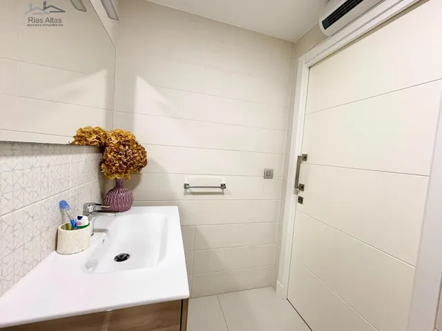 Luz, vistas al Parque de Marte y la playa a un paseo: tu refugio perfecto y casi a estrenar en plena Calle de la Torre — 26