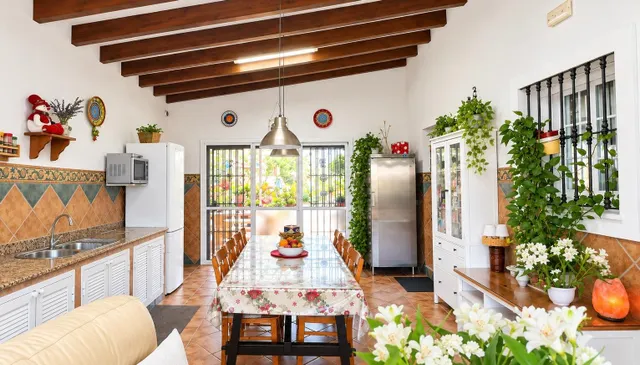 VENDE EN EXCLUSIVA CHALET INDEPENDIENTE EN COÍN — 9