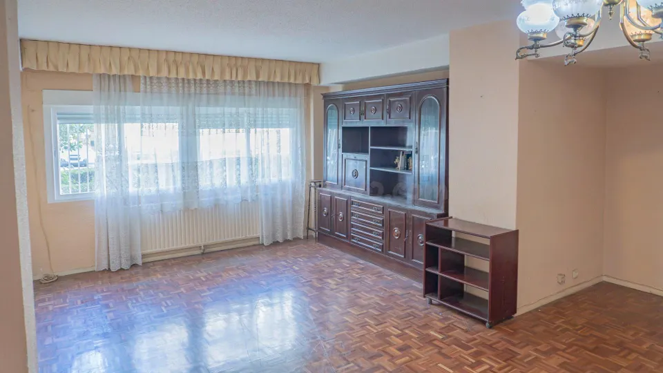 Bajo Exterior en venta calle Somontin