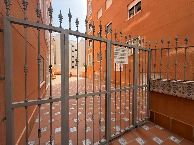 Apartamento de 2 dormitorios a 450 metros de Playa del Cura — 32