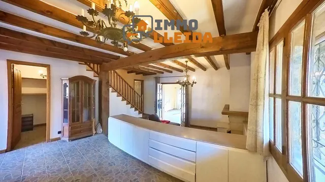 Majestuosa Villa en Alpicat — 45