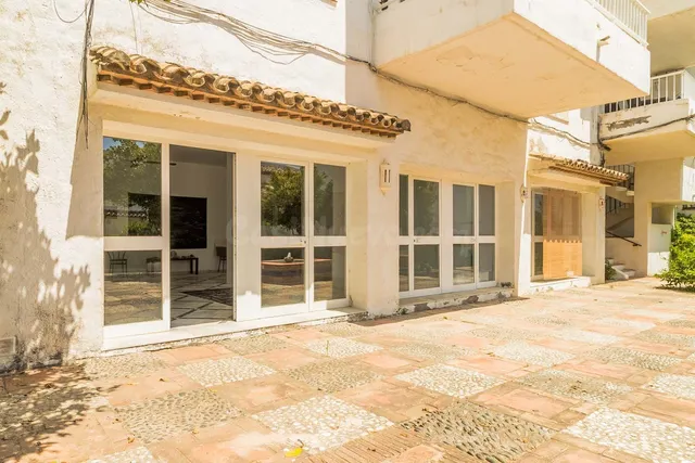 Negocio 4 habitaciones 236m² en venta - Costa Del Sol — 2