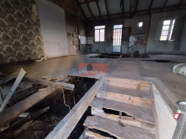 SE VENDE CASA ADOSADA PARA REFORMAR EN SAGRADO CORAZÓN — 2