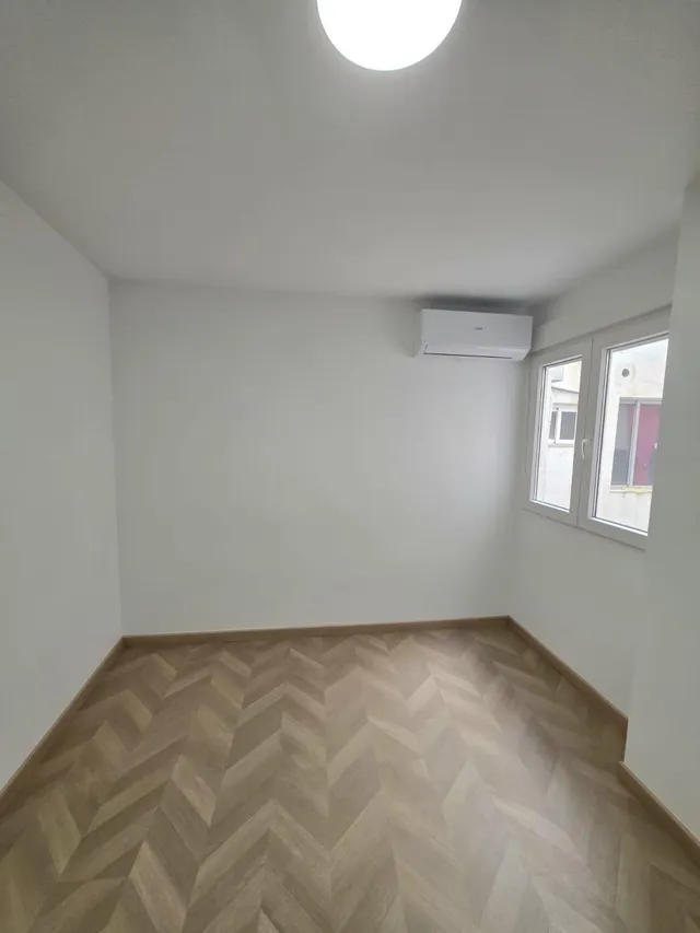Apartamento con terraza, Alicante, Torrevieja, Playa de los Locos. 3 habitaciones, 110 m2, 200 metros al mar — 5