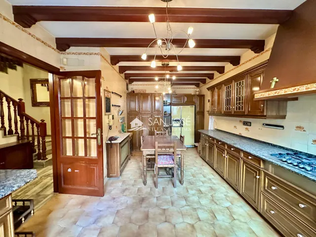 SE VENDE CASA CON PISCINA EN GLORIETA DE NOVELDA. — 5