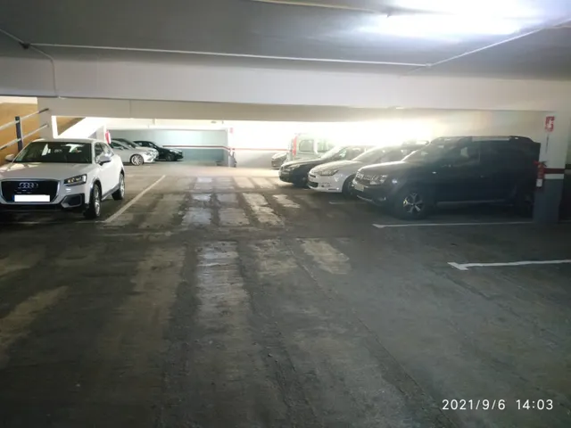 Pl grande! parking de fácil acceso — 15