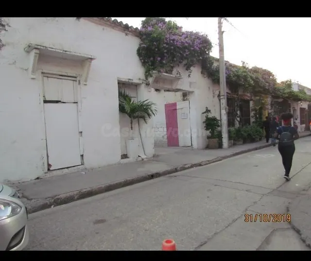 Casa Lote en el Centro Histórico de Cartagena – Ideal para P