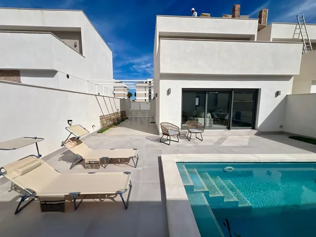 Impresionantes villas de obra nueva de 3 dormitorios con pis - foto 5