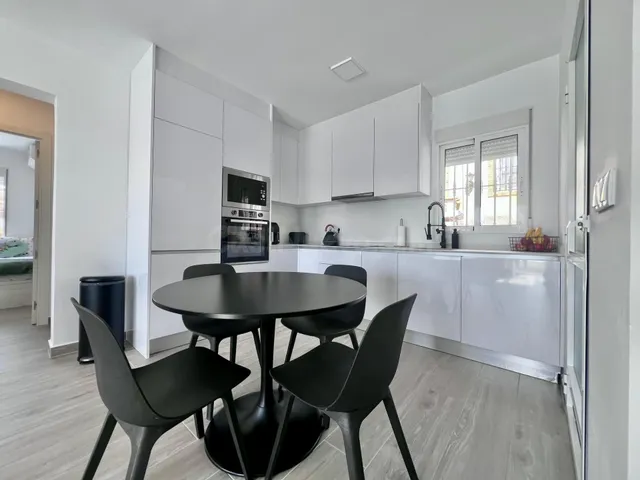 Villa de 5 dormitorios y 4 baños en San Miguel de Salinas (Alicante) — 12