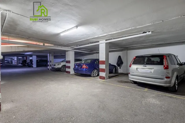 AMPLIO PISO EN VENTA JUNTO A PLAZA DE TOROS - GRANADA — 29