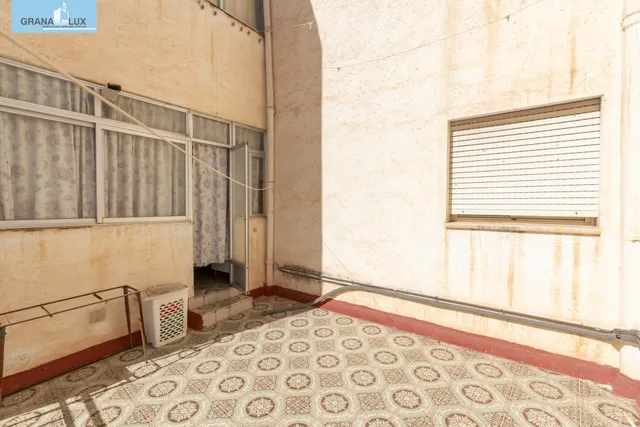 Edificio con gran potencial de inversión en La Zubia — 37