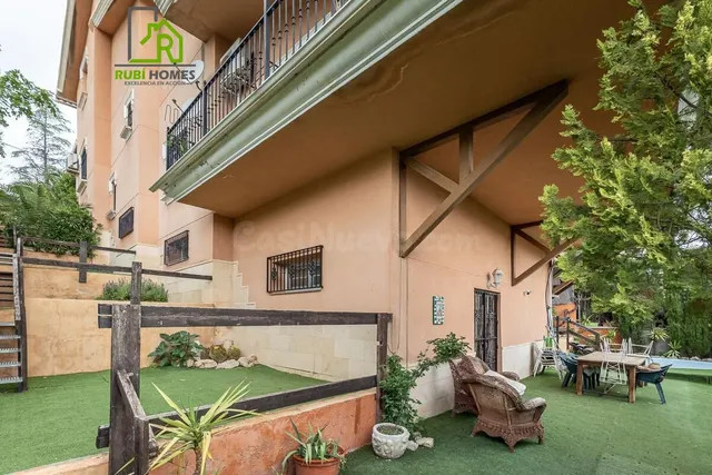 Casa de Lujo ( Urbanización Los Cerezos-Gojar) - foto 4