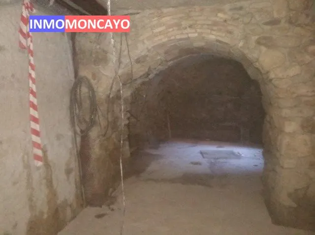 SE VENDE BAR CON BODEGA ANTIGUA EN BORJA — 10