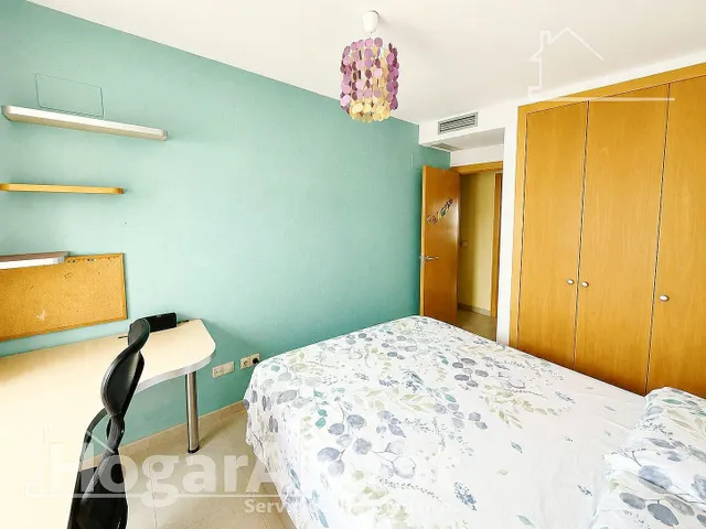 MUY AMPLIO Y EXTERIOR EN RESIDENCIAL CON GARAJE, TERRAZA Y PISCINA — 20