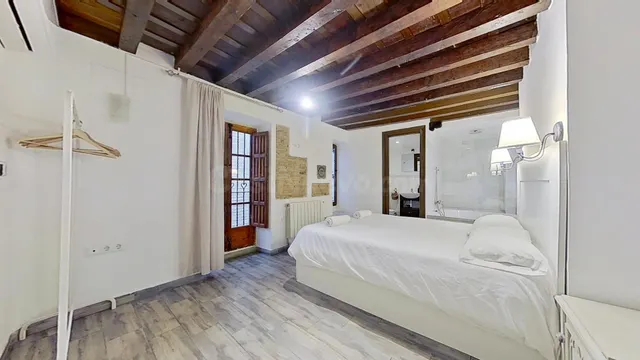 Edificio turístico con cambio de uso a Hostal — 8