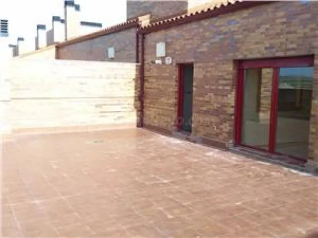 VENTA DE ÁTICO DE DOS DORMITORIOS EN LA FASE II DEL PAU EL Q - foto 2