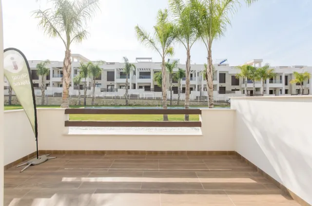 Bungalow de planta baja de 3 dormitorios en los Balcones(Torrevieja) — 26