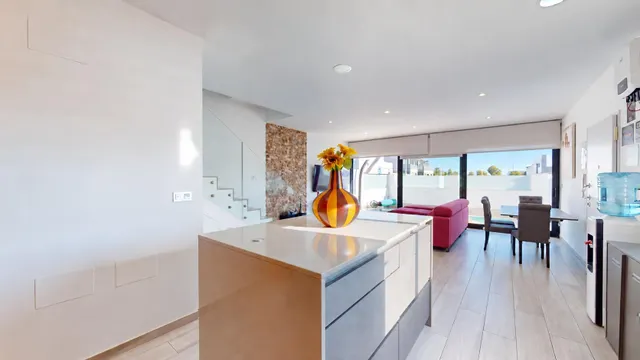 Amplia VILLA de nueva construcción con piscina privada en San Pedro del Pinatar — 13