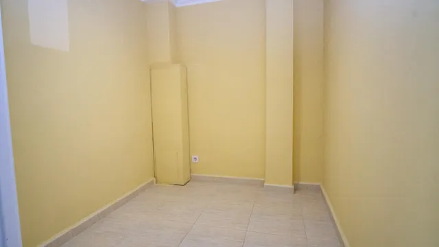 ENTREPLANTA PREPARADA PARA NEGOCIO, OFICINAS O SIMILAR — 13